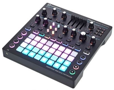 Novation - Circuit Mono Station